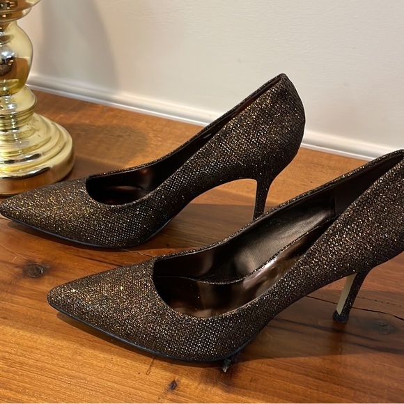 Nine West Shoes - Nine West bronze glitter heels, women’s 8